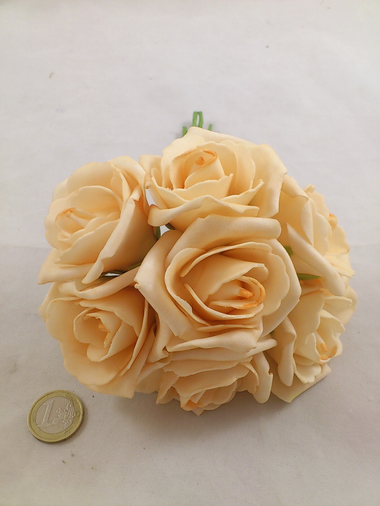 Rose en mousse 6 cm peach (6x7 p.)