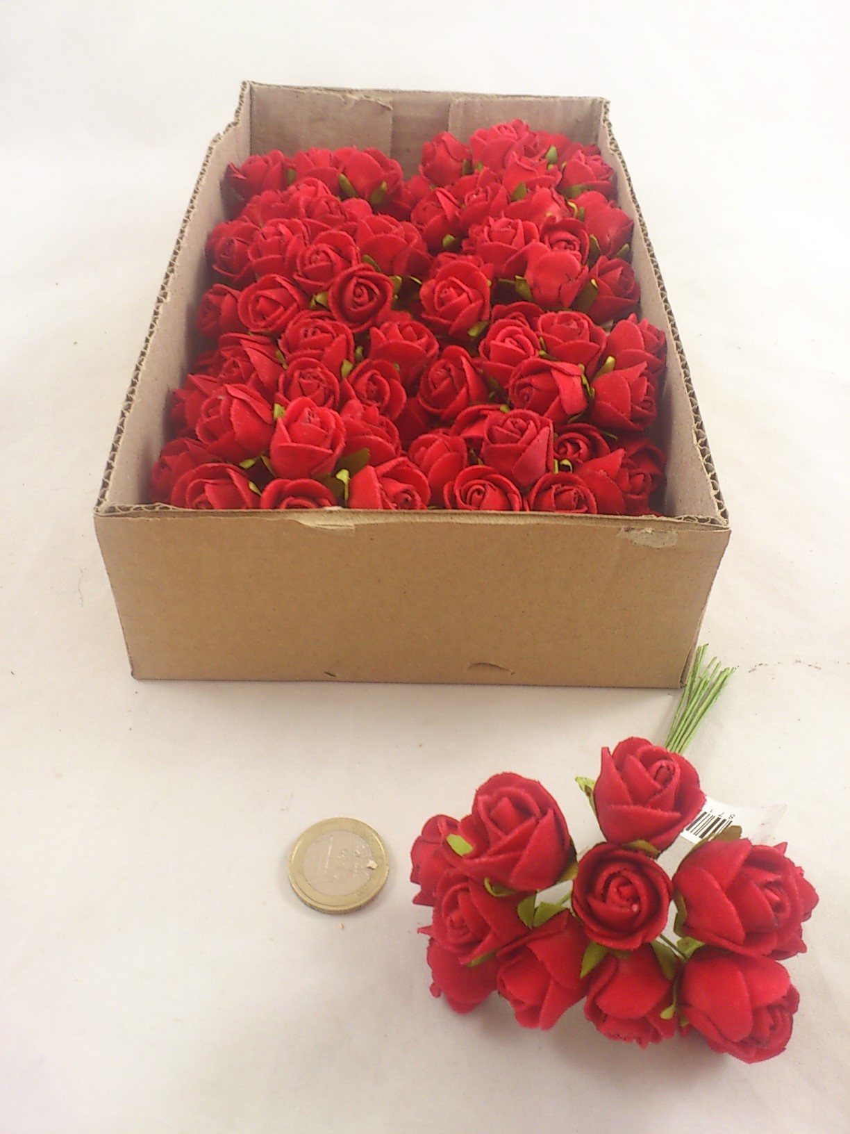 Mini rose en mousse 2 cm rouge (12x12 p.) -  Bloemschikken|Bloemschikmateriaal.be|Gratis verzending vanaf €40