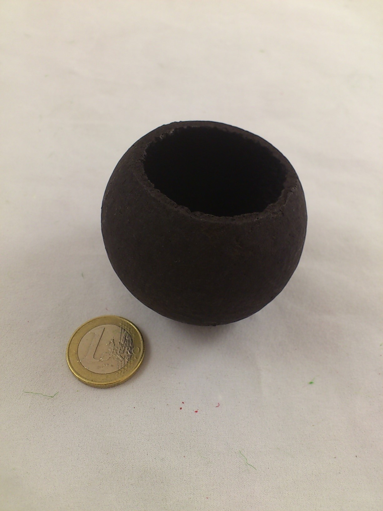 Bell Cup black Ø5-7cm  20 p.