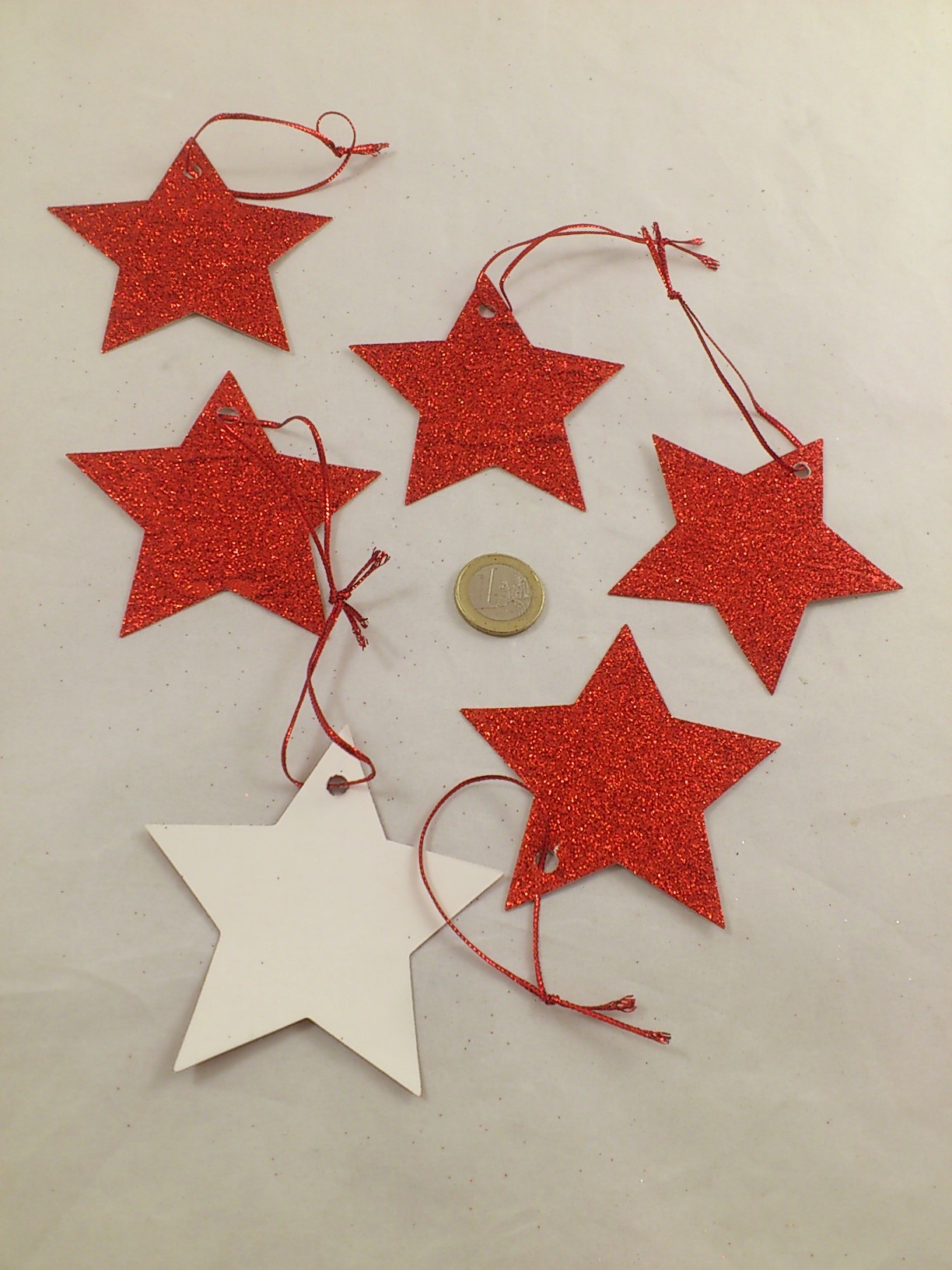 Glitter star flat with string 8 cm 6 pcs red
