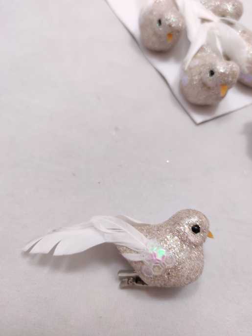 Birds glitter white 9 cm with real feathers on clips 6 p.