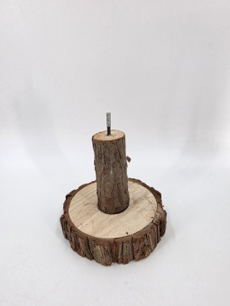 Pin op houten voet 'Log'