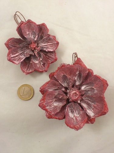 Pinecone flower red white-wash 12 p.