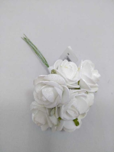 Medi rose en mousse 3 cm perle blanc (7 p.)