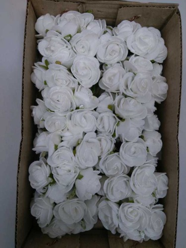 Medi rose en mousse 3 cm perle blanc (12x7 p.)