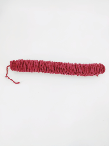 Cordelette de laine 55 m. rouge de cérise (VI24)