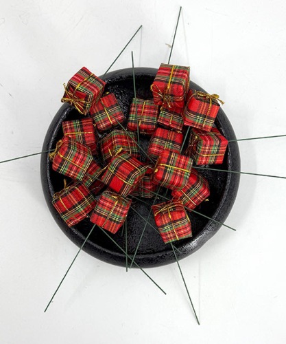 mini-cadeautjes--rood-groen---prikker---2,5-cm